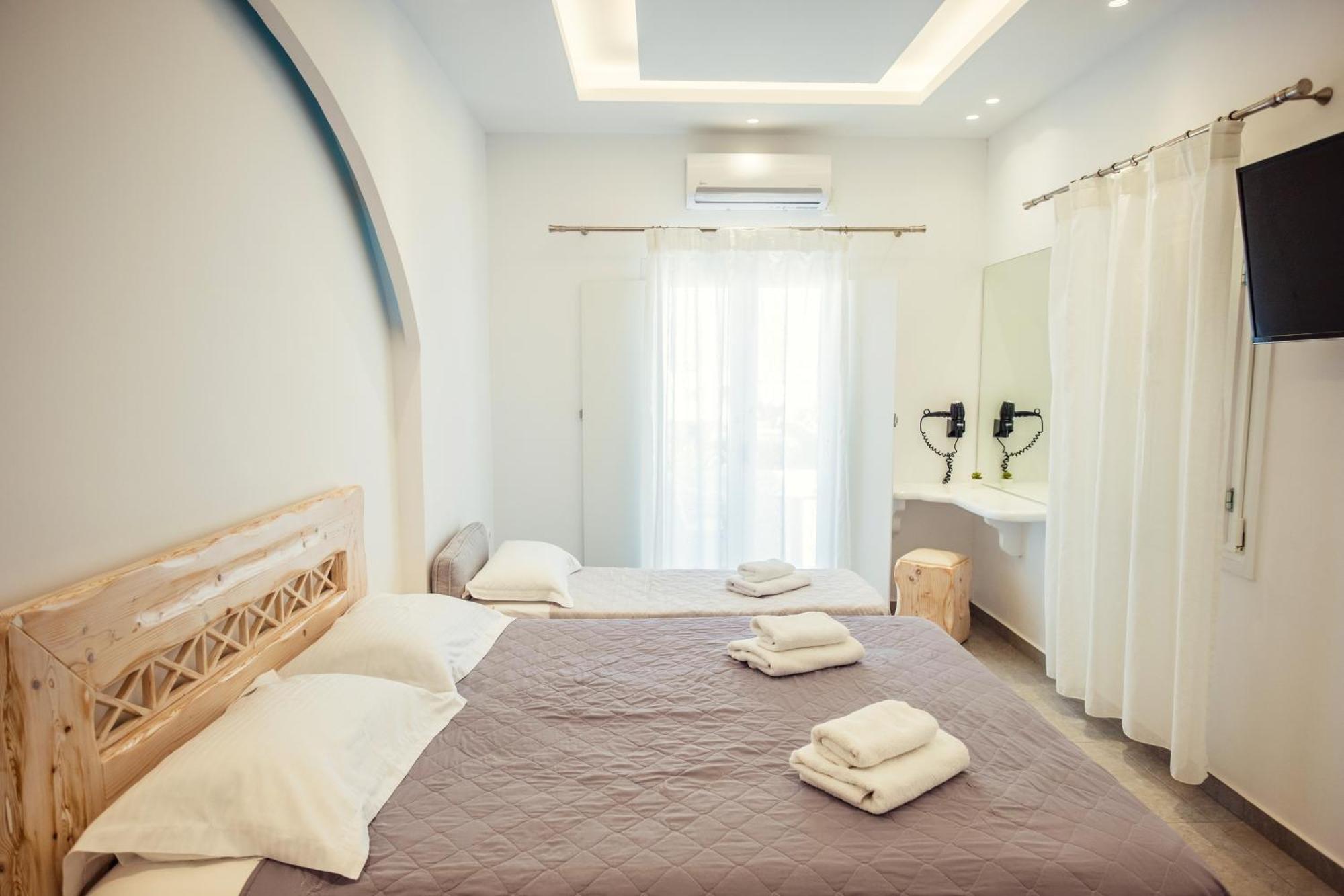 Cyclades Hotel Karterados  Exterior photo